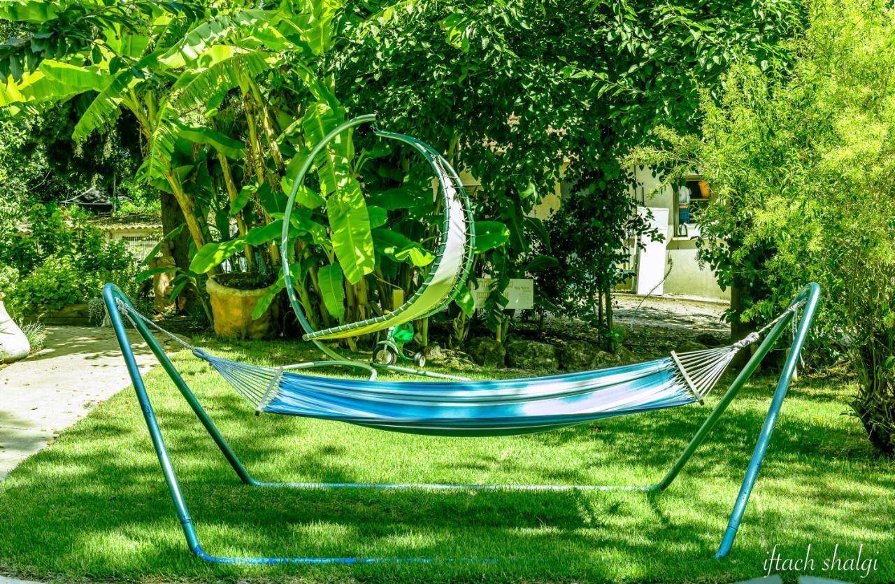 Nuriel Fruit & Guest House Sheʼar Yashuv Esterno foto
