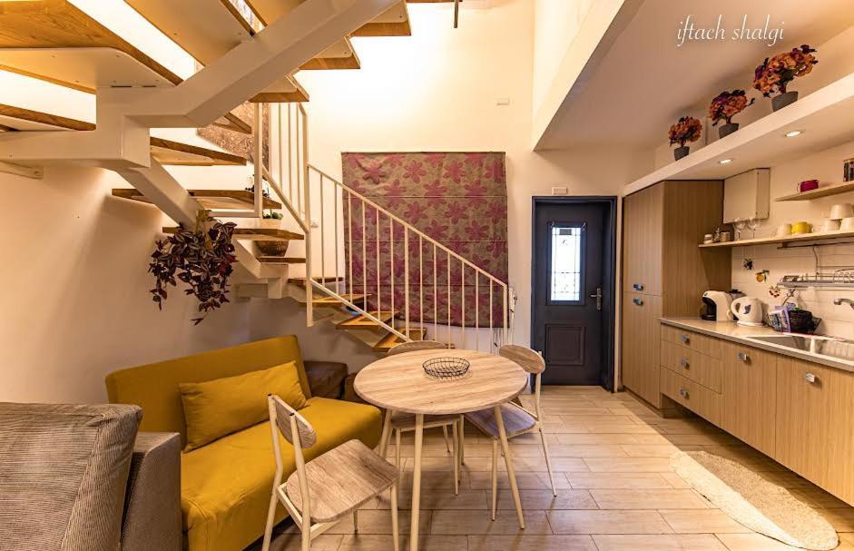 Nuriel Fruit & Guest House Sheʼar Yashuv Esterno foto
