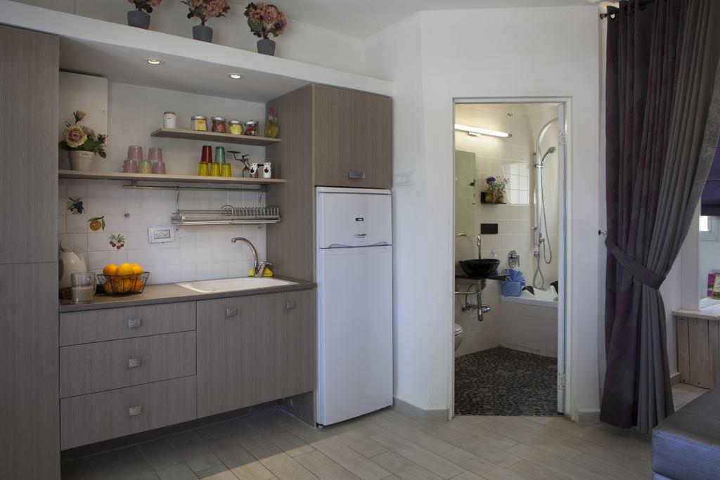 Nuriel Fruit & Guest House Sheʼar Yashuv Esterno foto