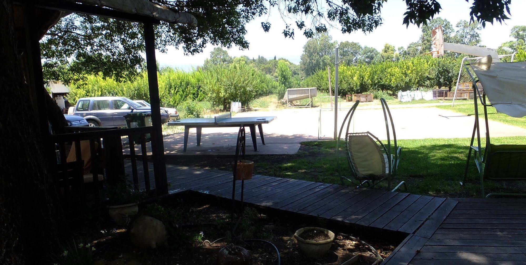 Nuriel Fruit & Guest House Sheʼar Yashuv Esterno foto